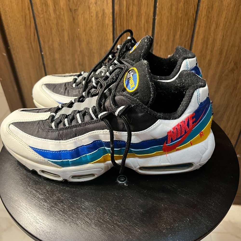 Nike Air Max Black White Blue Athletic Shoes